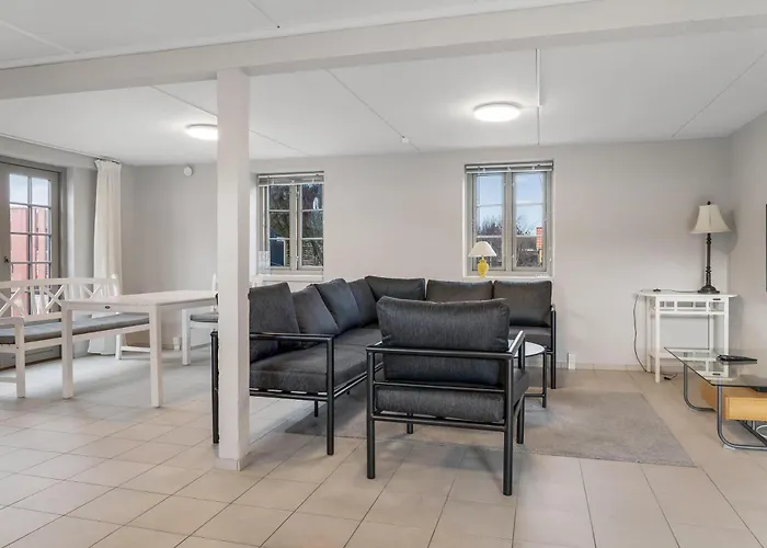 3008mollehuset Baghusetanneks Holiday home